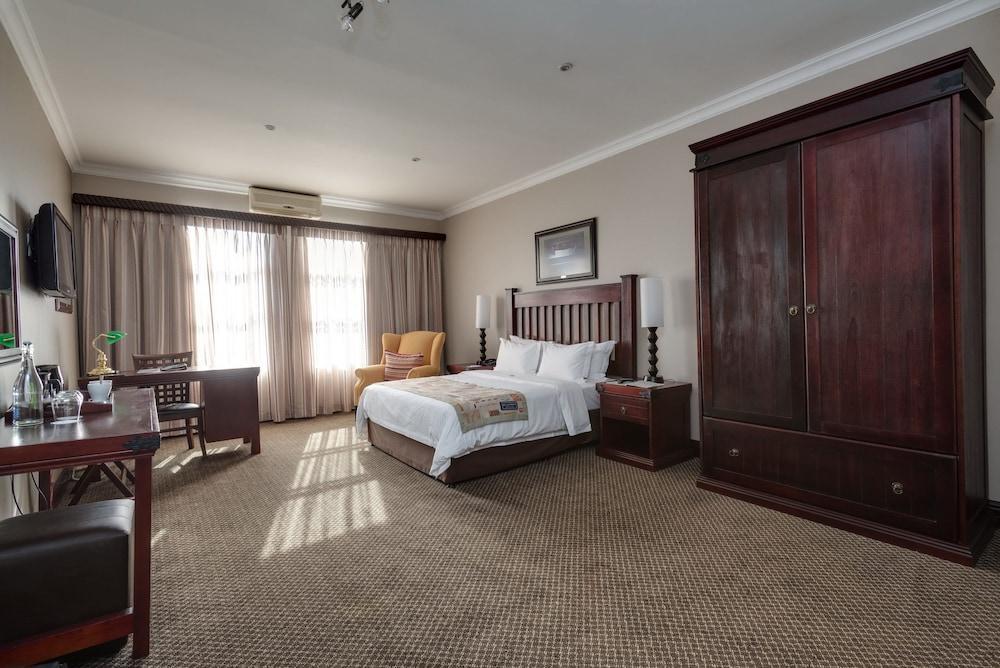 Anew Hotel Highveld Emalahleni Екстериор снимка