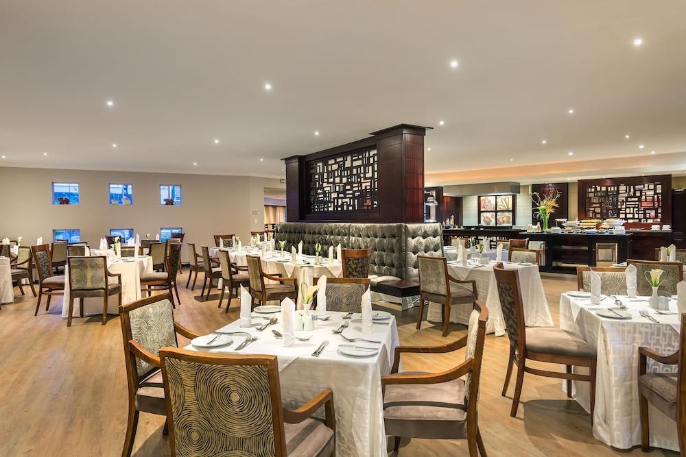 Anew Hotel Highveld Emalahleni Екстериор снимка