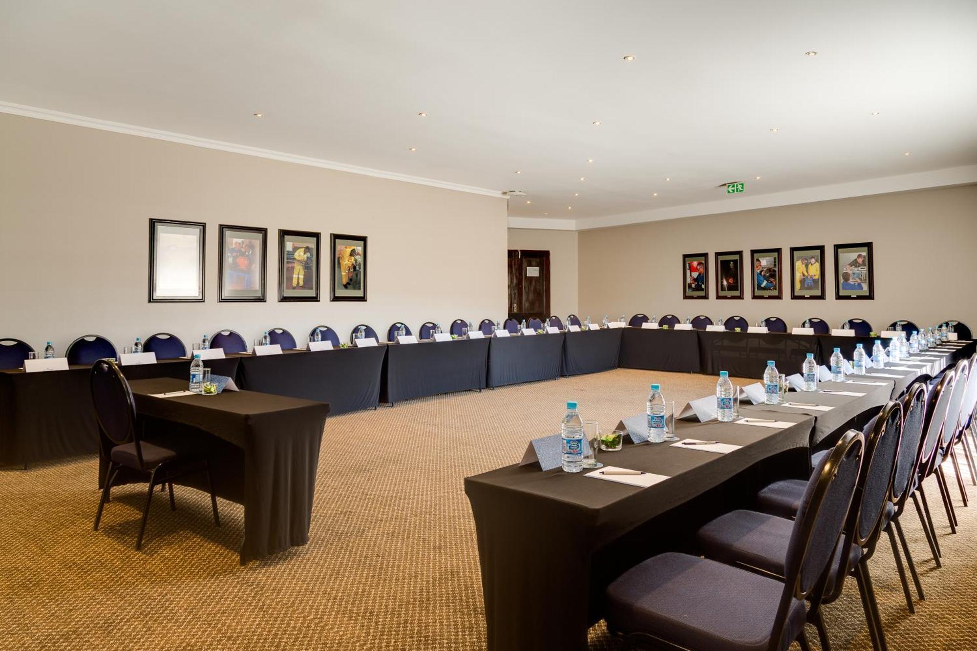 Anew Hotel Highveld Emalahleni Екстериор снимка